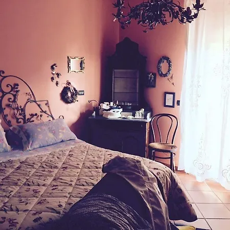לינה וארוחת בוקר Casa Margherita טאורמינה
