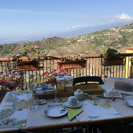 לינה וארוחת בוקר Casa Margherita 5*